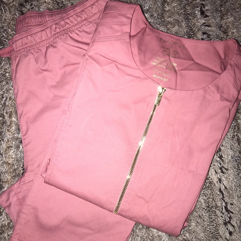 Jaanuu skinny pants and biker top scrub set